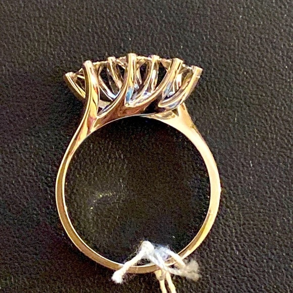 Dimond Ring 14kt white gold “princess” solid gold natural diamonds woman’s ring - Picture 2 of 4